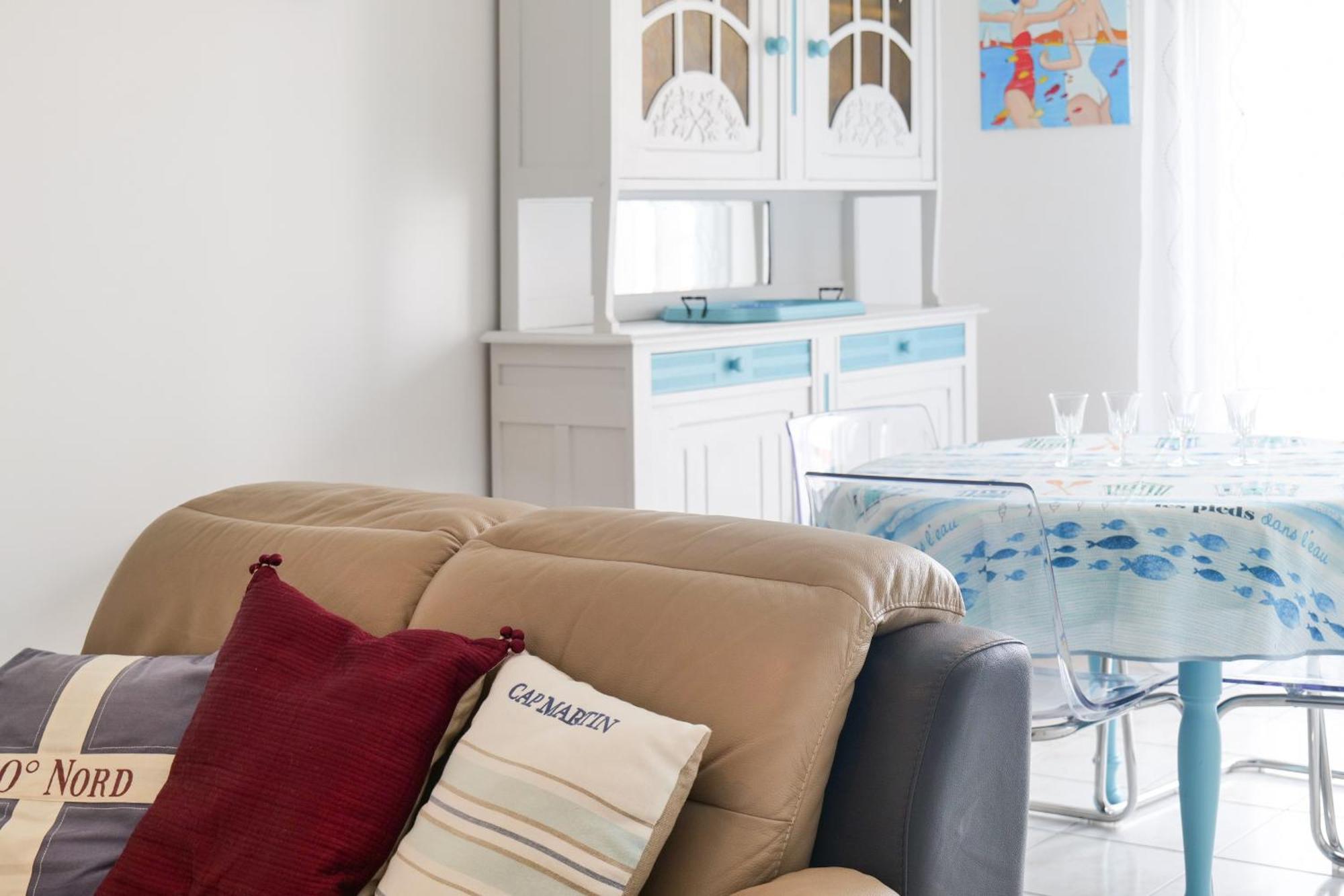 Appartement Dans Residence Au Calme Avec Piscine 莱萨布勒-多洛讷 外观 照片