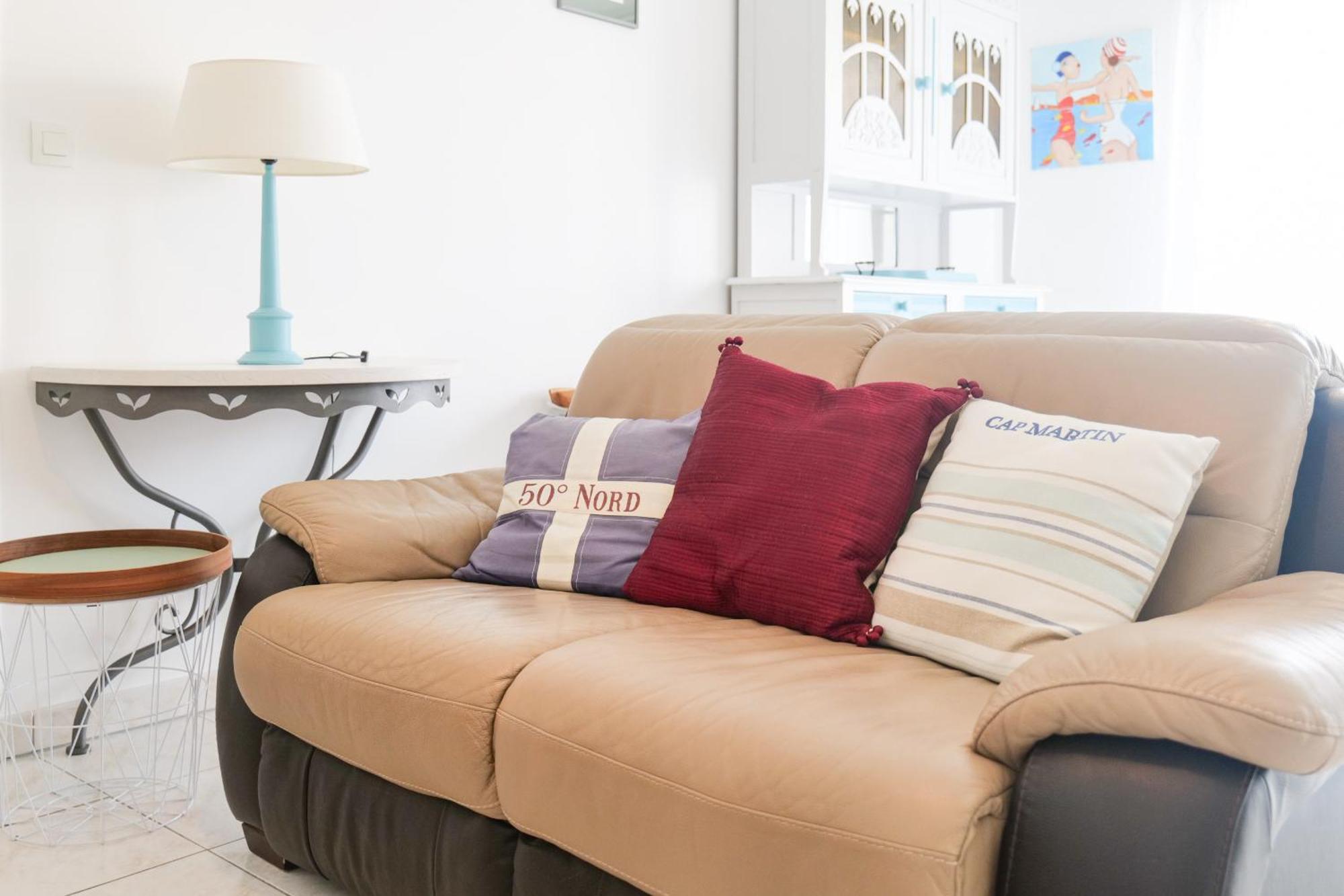 Appartement Dans Residence Au Calme Avec Piscine 莱萨布勒-多洛讷 外观 照片