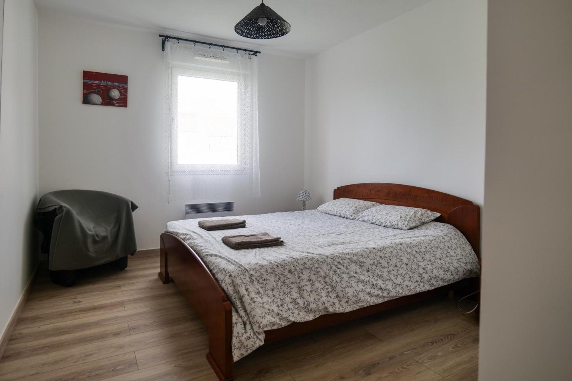 Appartement Dans Residence Au Calme Avec Piscine 莱萨布勒-多洛讷 外观 照片